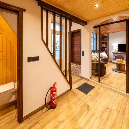 Σπίτι διακοπών Holiday With Nordic Bath And Games (adults Only) Saint-Hubert